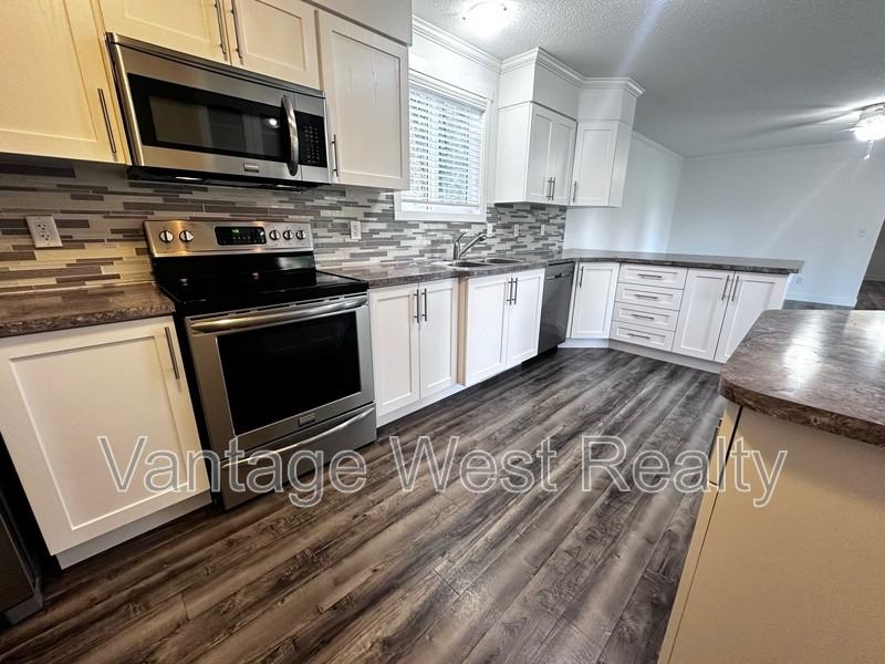 5235 Chase Rd - Photo 2 of 29