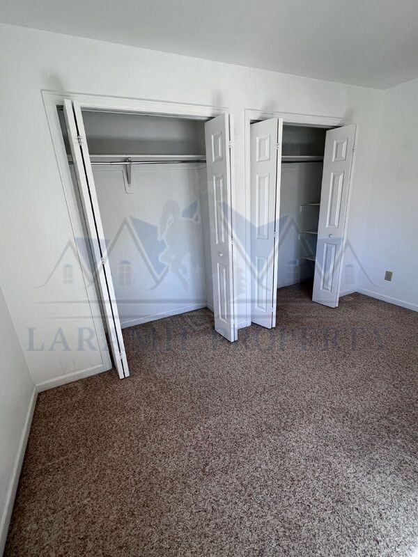 657 N 14th St #D - Photo 6 of 10