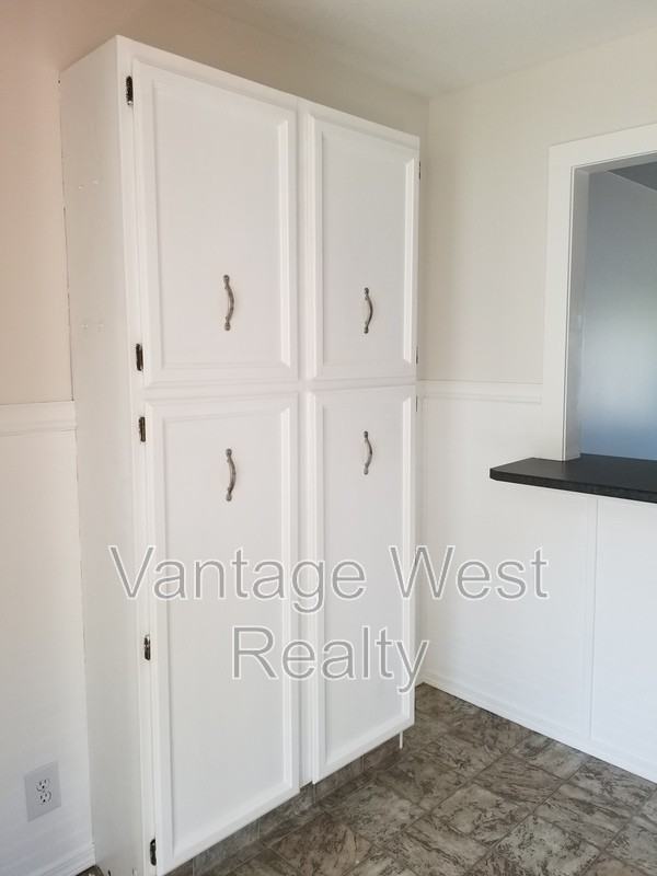 2965 Sandstone Dr - Photo 2 of 12