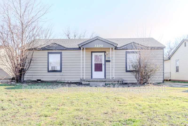 3200 Sw 20th St - Photo 2 of 22