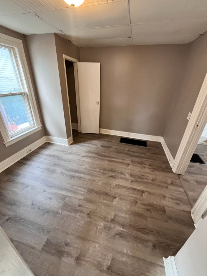 58 John St - Photo 2 of 10