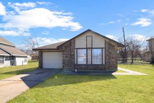 2304 Bluejay Dr - Photo 1 of 1