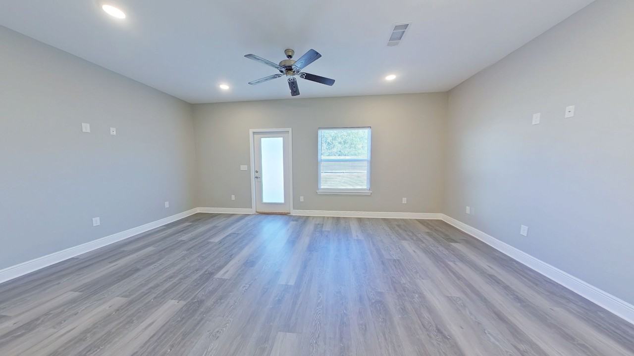 7 Holmes Blvd Nw #C - Photo 3 of 23