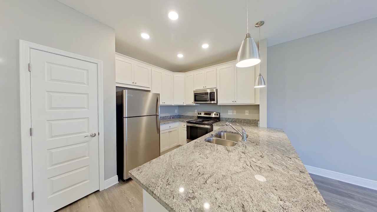 7 Holmes Blvd Nw #C - Photo 7 of 23