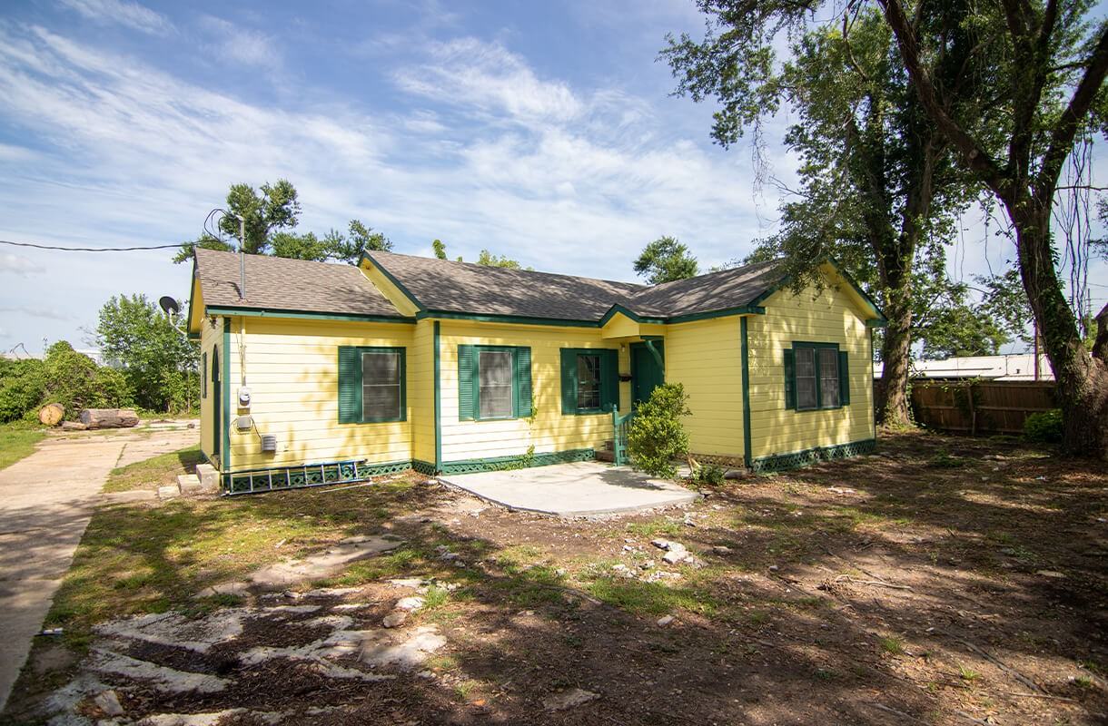 2205 Stanton Street - Photo 3 of 15