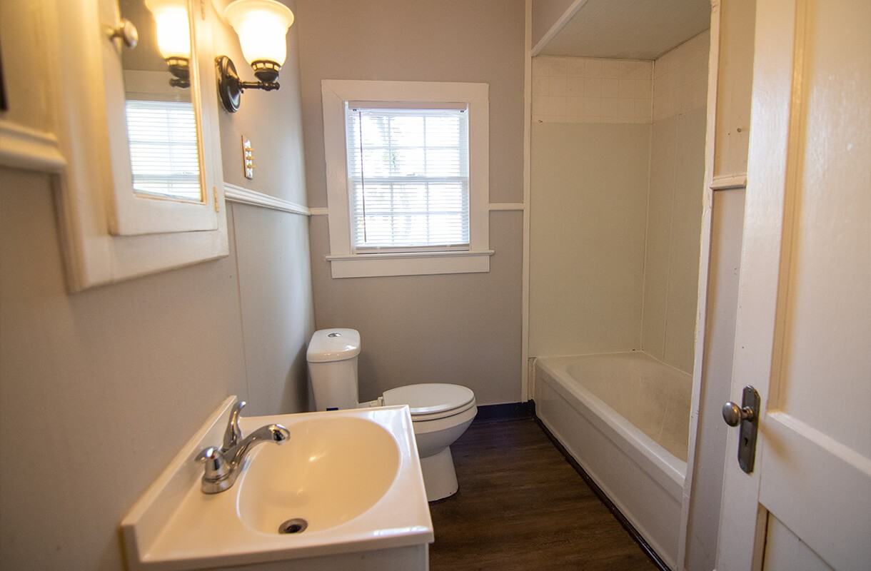 2205 Stanton Street - Photo 4 of 15