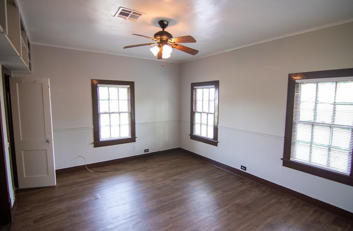 2205 Stanton Street - Photo 6 of 15