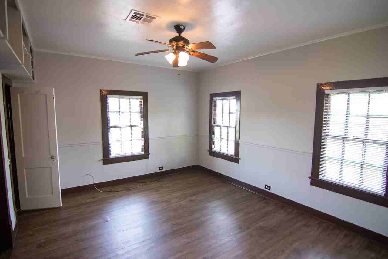 2205 Stanton St - Photo 6 of 13