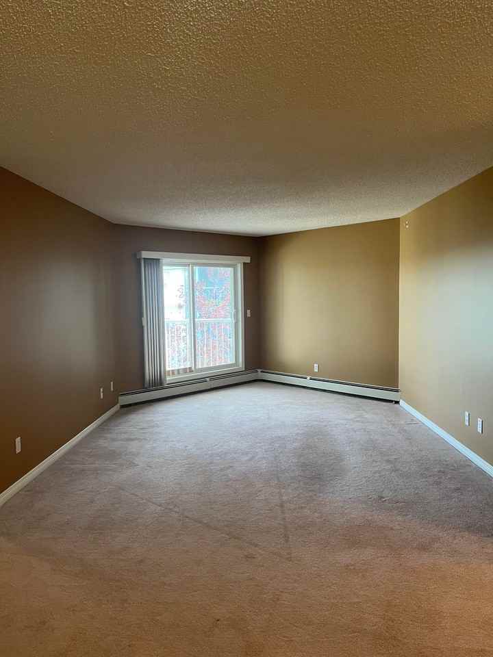 9930 100 Ave Null - Photo 2 of 23