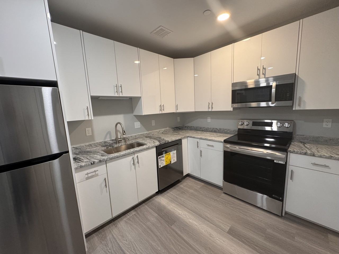 78 Tyler St #4 - Photo 3 of 12