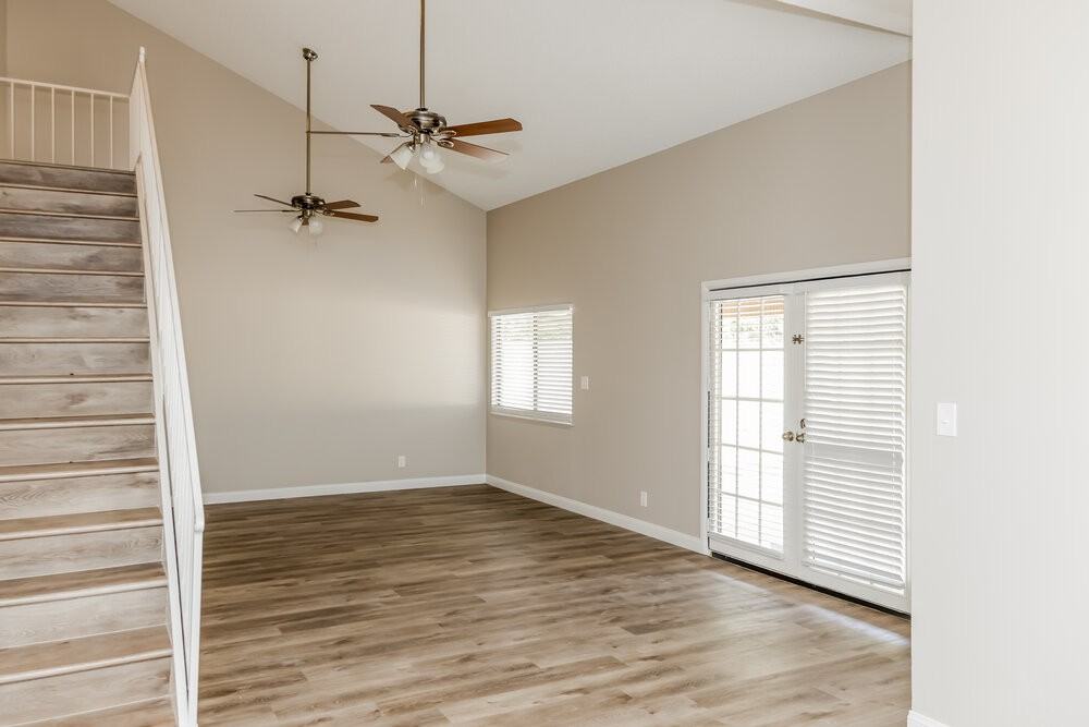 7800 Ducharme Ave - Photo 5 of 17
