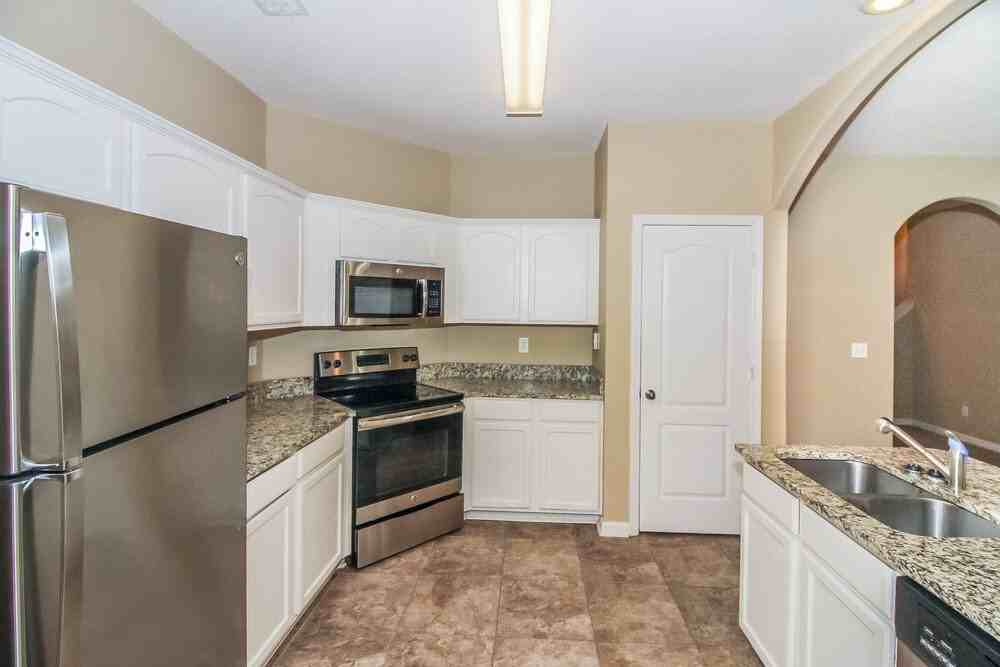 1498 Lawson Dr - Photo 7 of 17