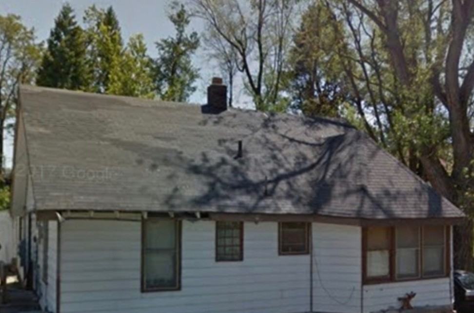 1235 32nd Street - Photo 3 of 7