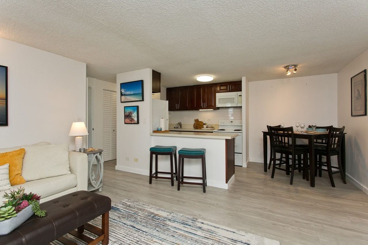 440 Lewers St #1001 - Photo 3 of 12