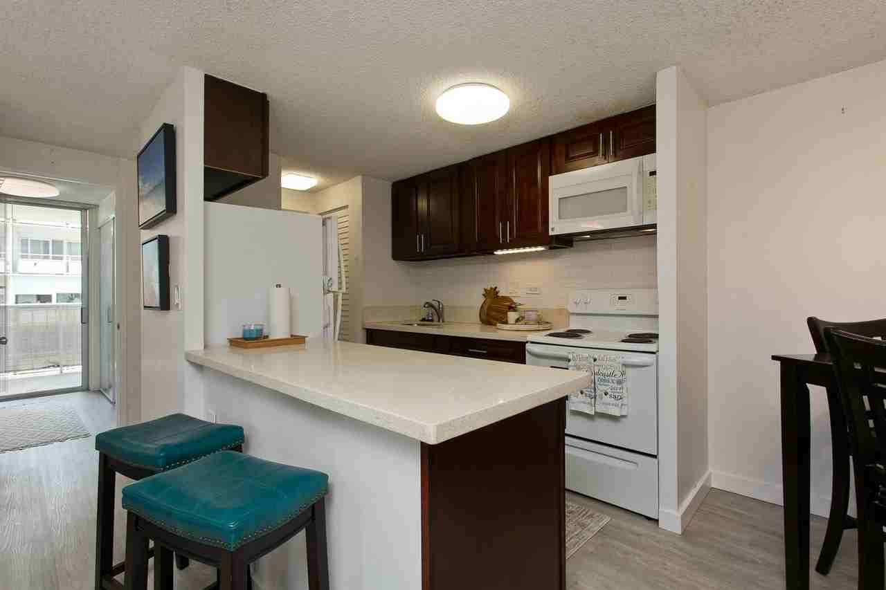 440 Lewers St #1001 - Photo 4 of 12