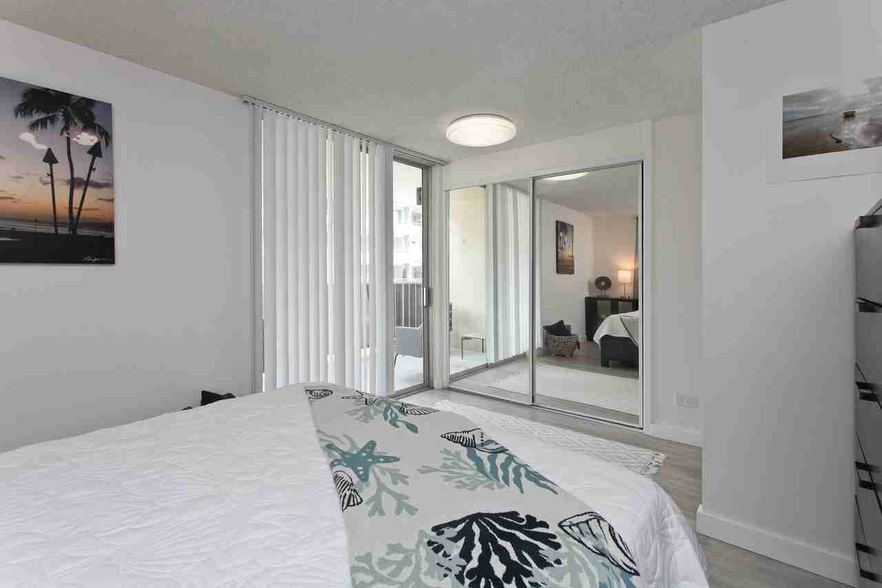 440 Lewers St #1001 - Photo 6 of 12