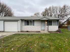 g1717 - Photo 1 of 1