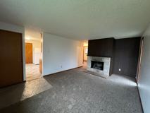 g1717 - Photo 1 of 1