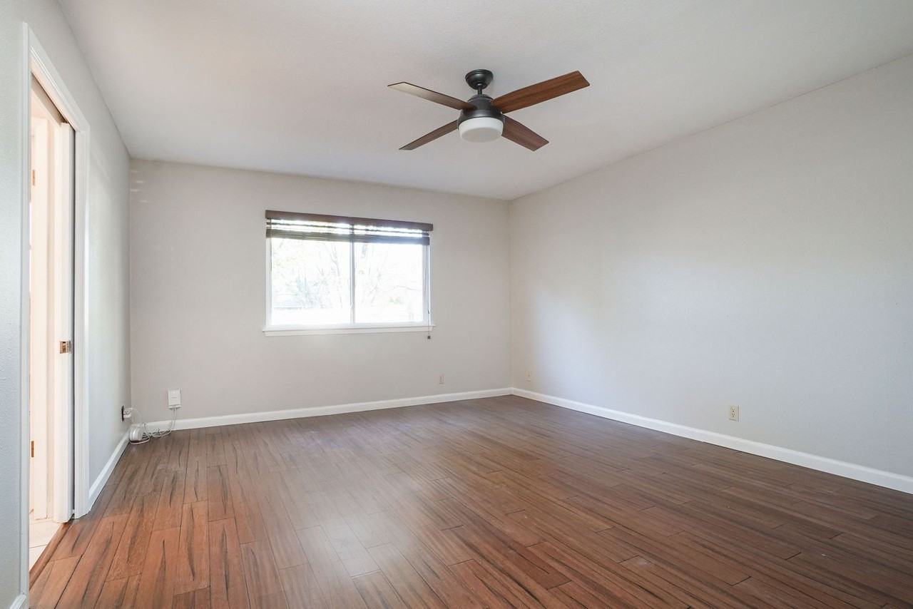 14134 Oakland Mills St - Photo 4 of 15