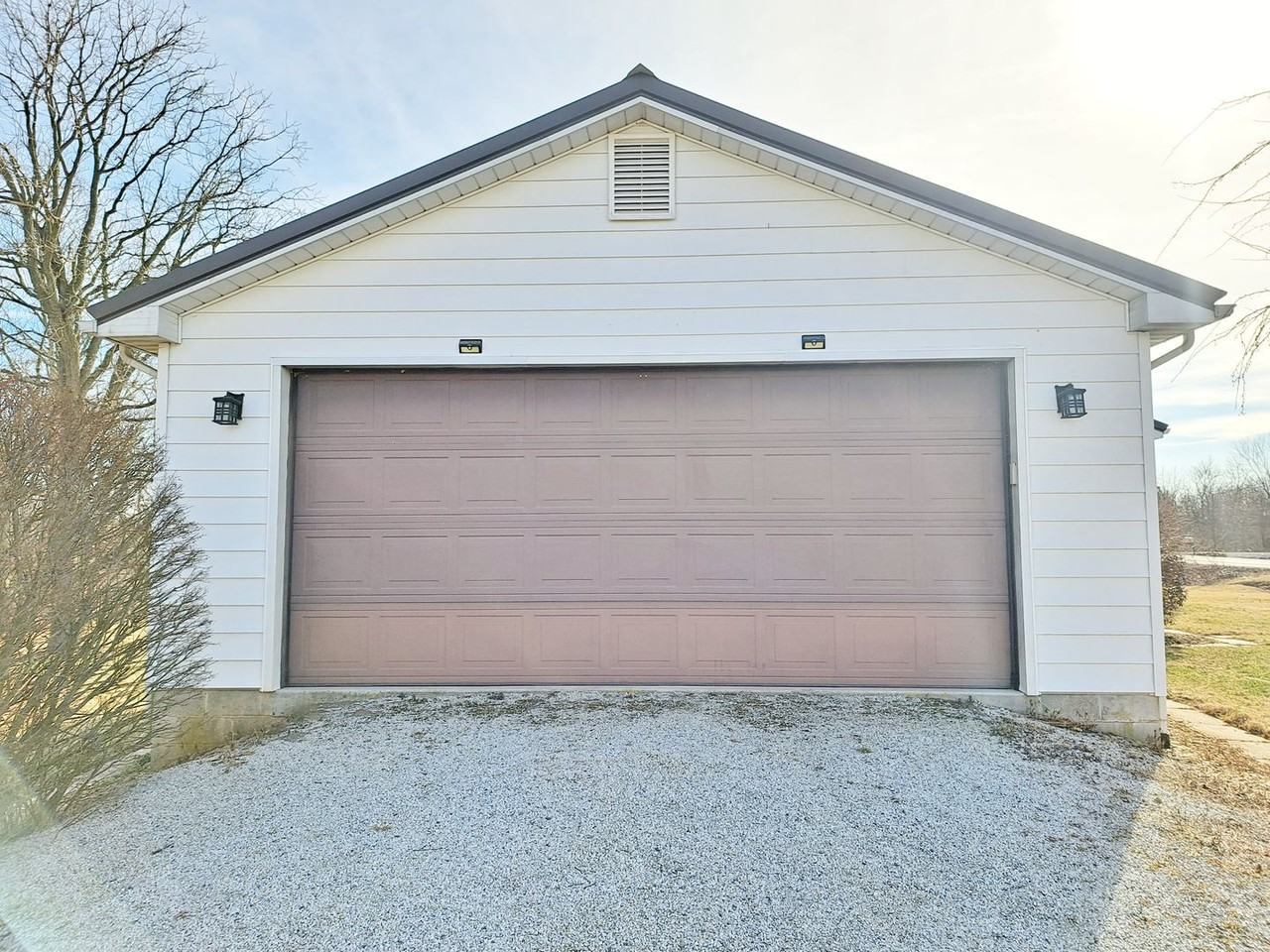 903 Old Carlisle Rd - Photo 3 of 47