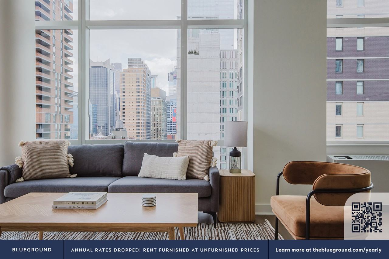 450 West 42nd Street - Photo 3 of 35