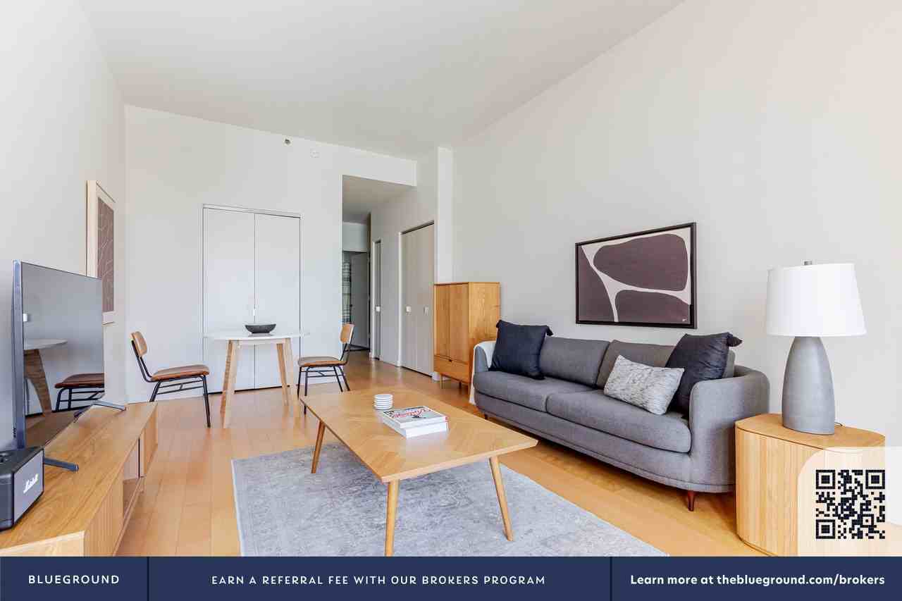 90 Washington Street - Photo 5 of 33