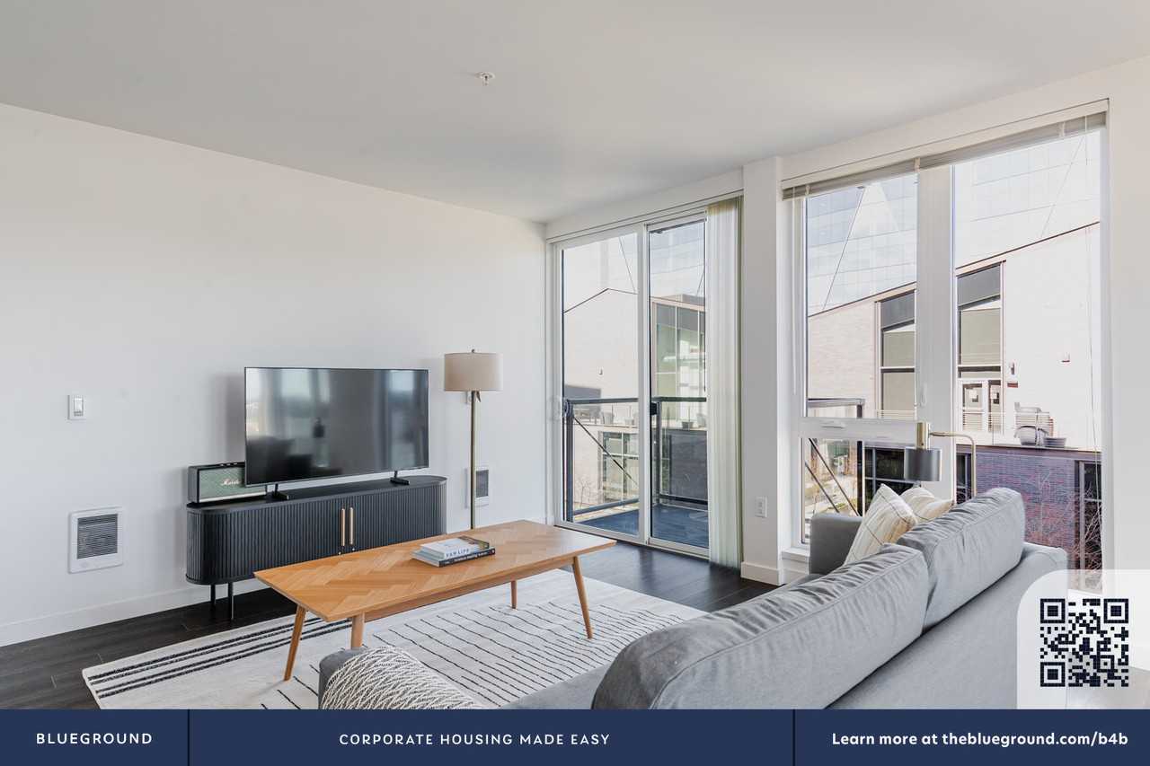 12282 Ne 12th Ln #834 - Photo 6 of 42