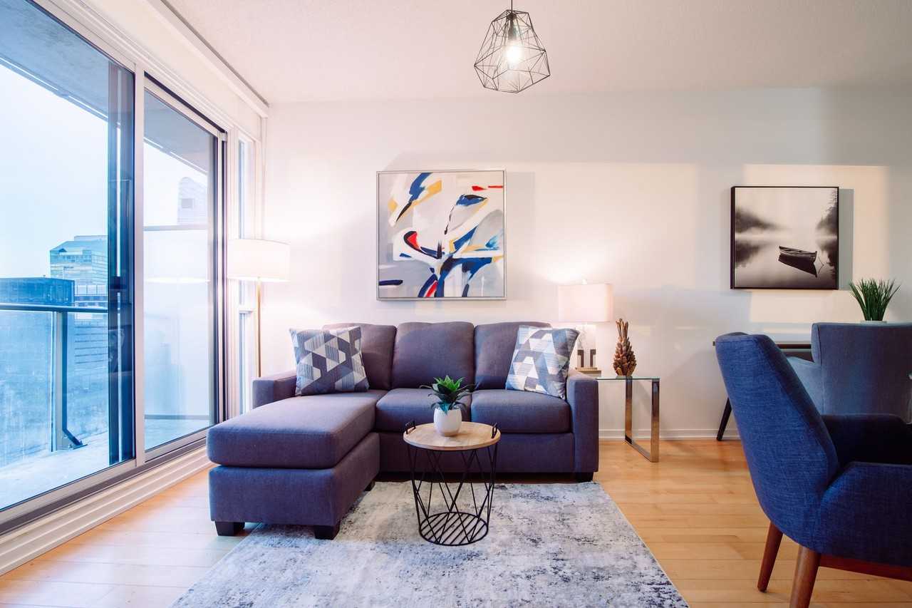 55 Bremner Blvd #1030095P - Photo 2 of 12