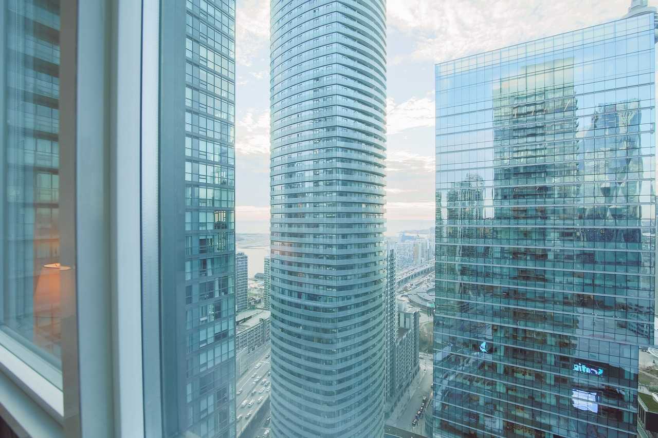 55 Bremner Blvd #1030095P - Photo 3 of 12