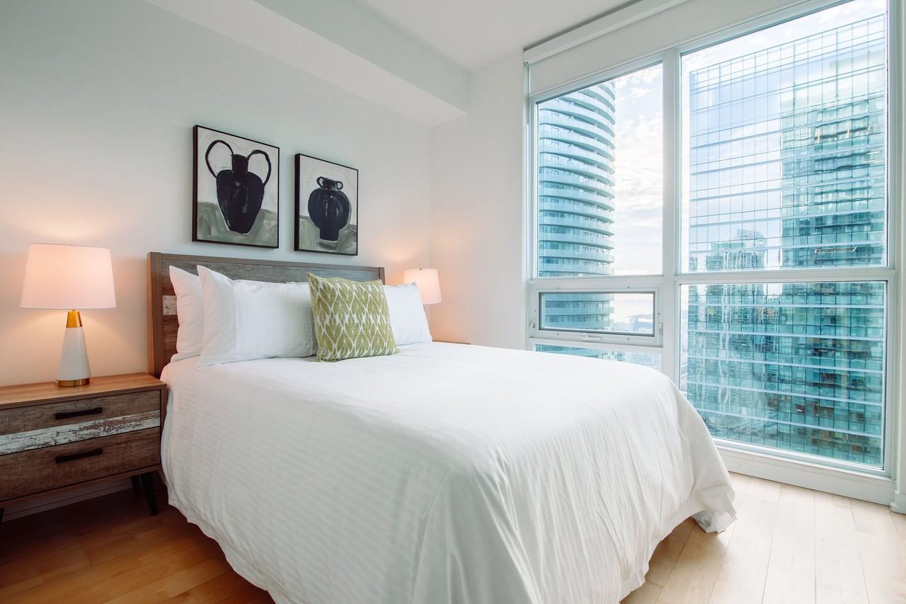 55 Bremner Blvd #1030095P - Photo 4 of 12