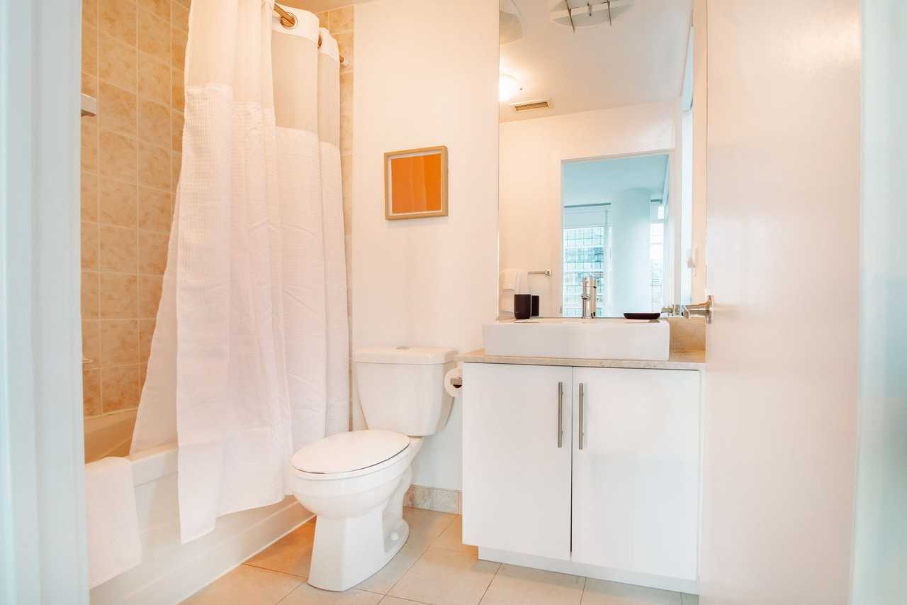 55 Bremner Blvd #1030095P - Photo 7 of 12