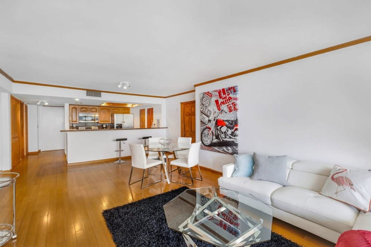 1717 North Bayshore Drive - Photo 2 of 44