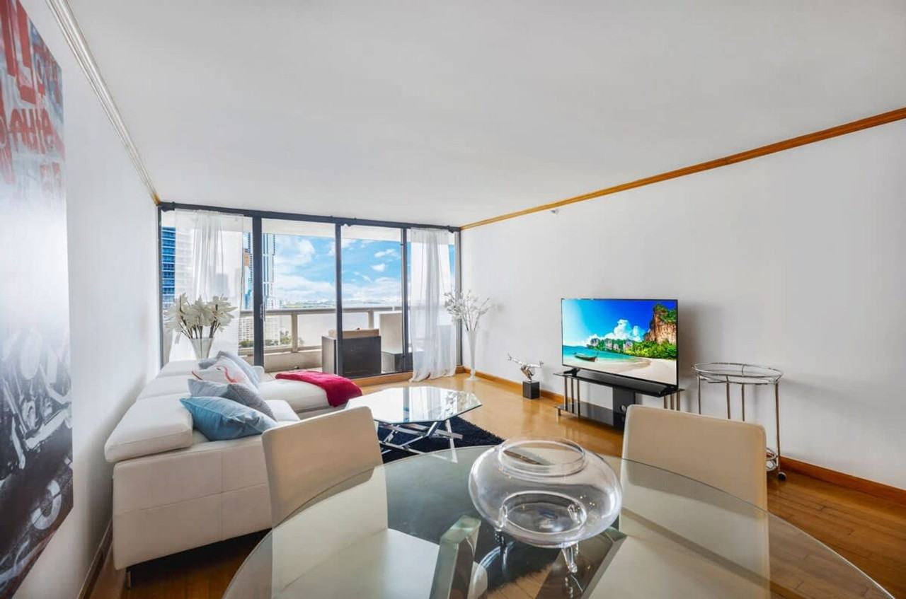 1717 North Bayshore Drive - Photo 4 of 44