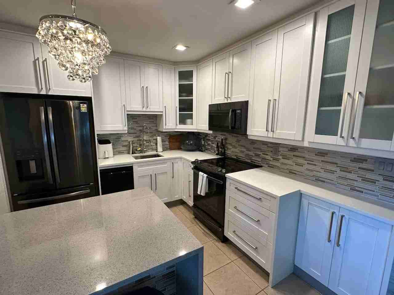 1423 Holly Heights Drive - Photo 3 of 21