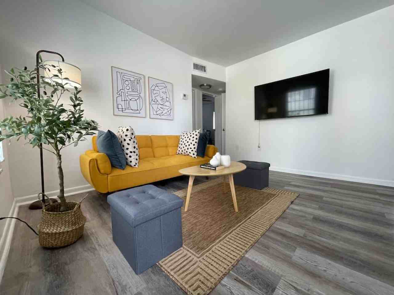 55 Nw 11th Ave #1056545P - Photo 4 of 23