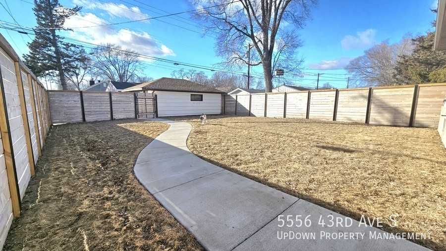 5556 43rd Ave S - Photo 2 of 18