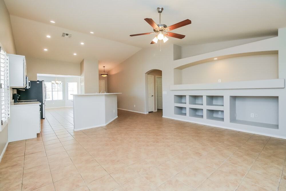 23410 S 221st St - Photo 5 of 16