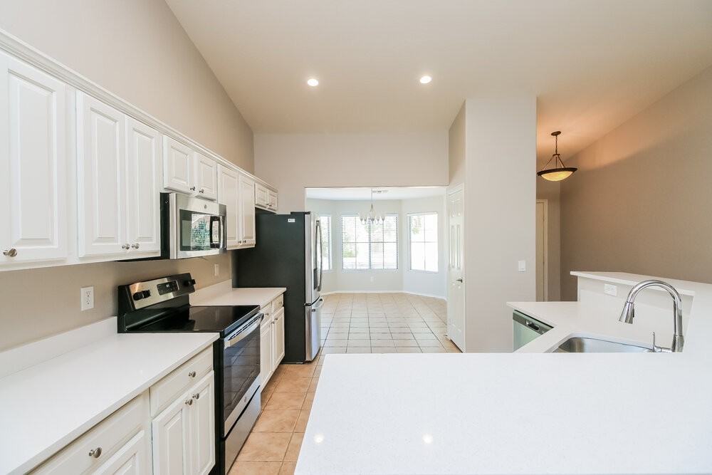 23410 S 221st St - Photo 6 of 16