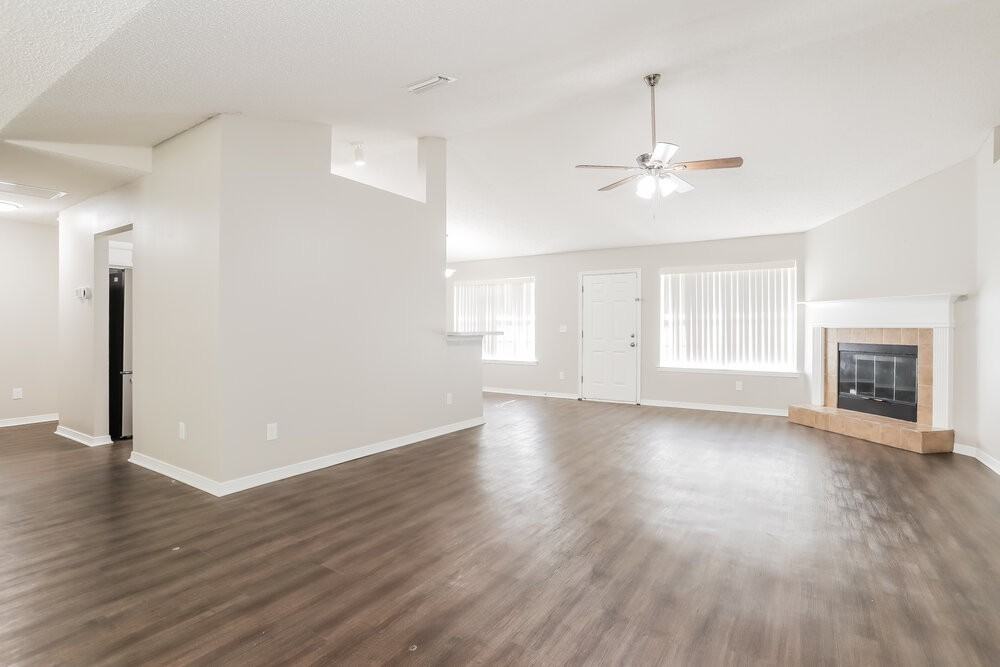 1399 Guardian Dr - Photo 5 of 16