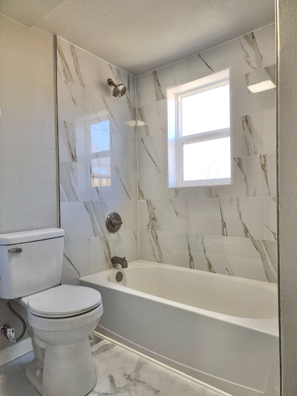 1001 E 2nd St - Photo 3 of 8