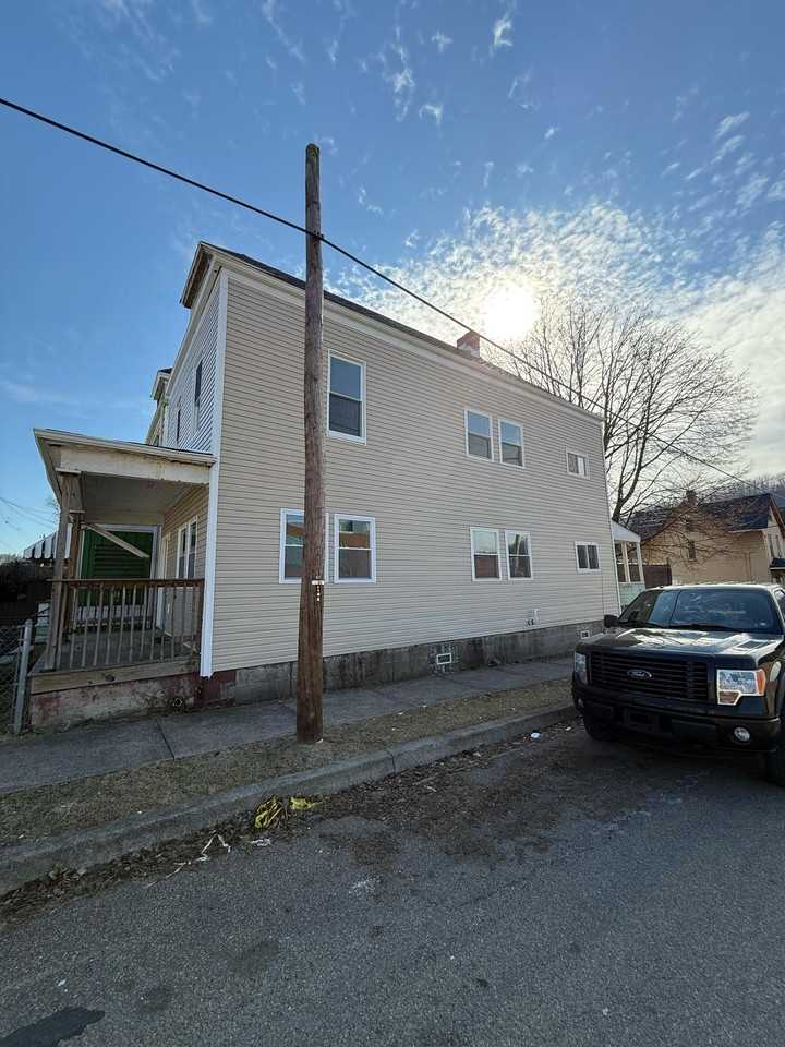 569 4th Avenue - Photo 2 of 11