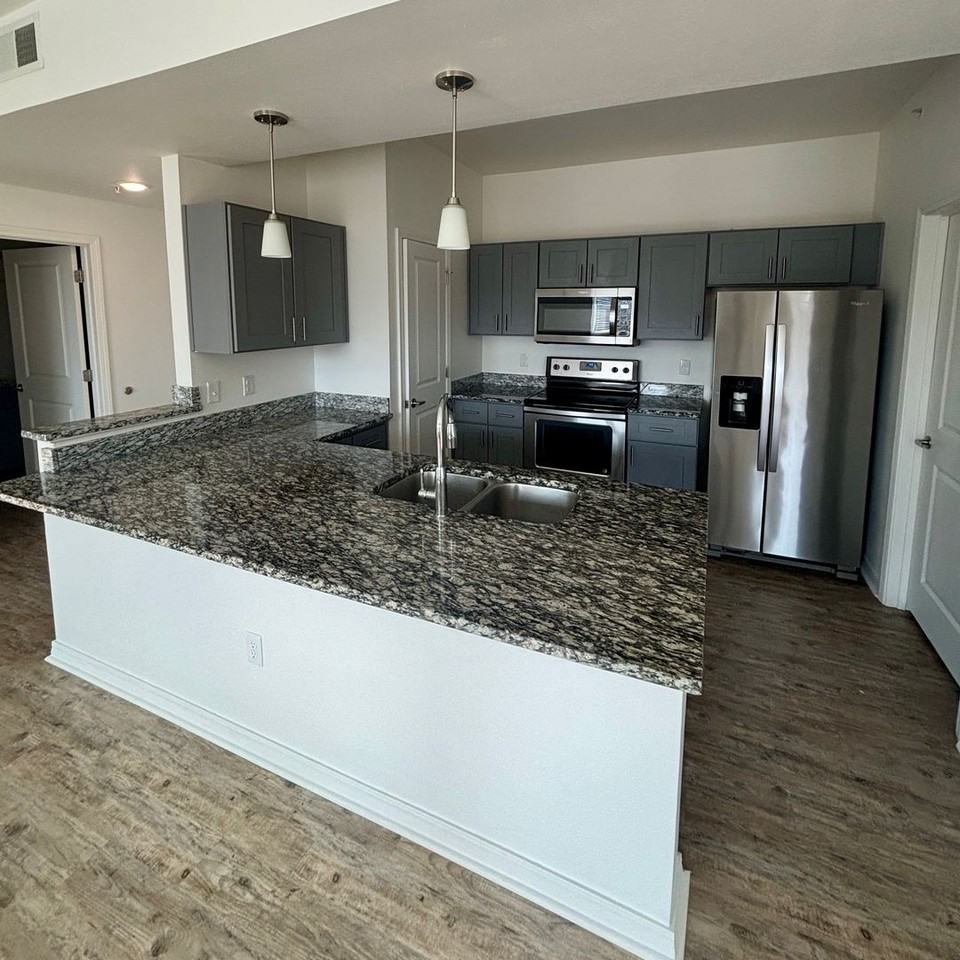 Renaissance Pointe - Photo 5 of 13