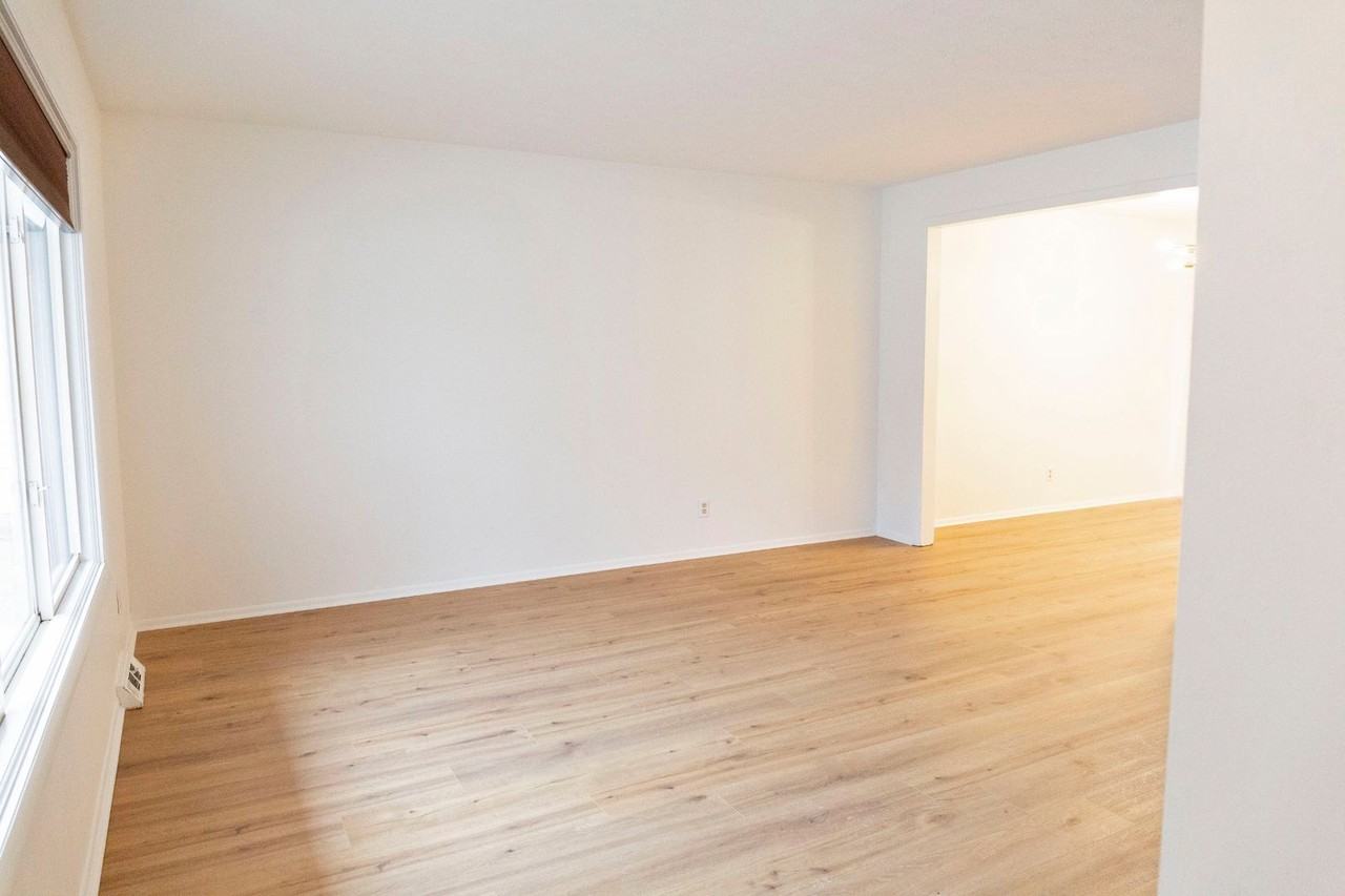6609 Copley Ave - Photo 2 of 26