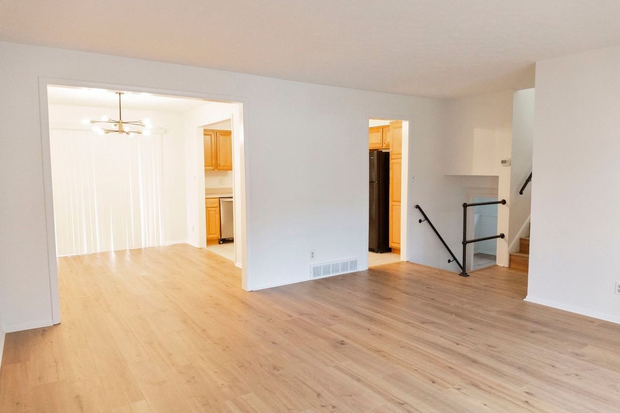 6609 Copley Ave - Photo 3 of 26