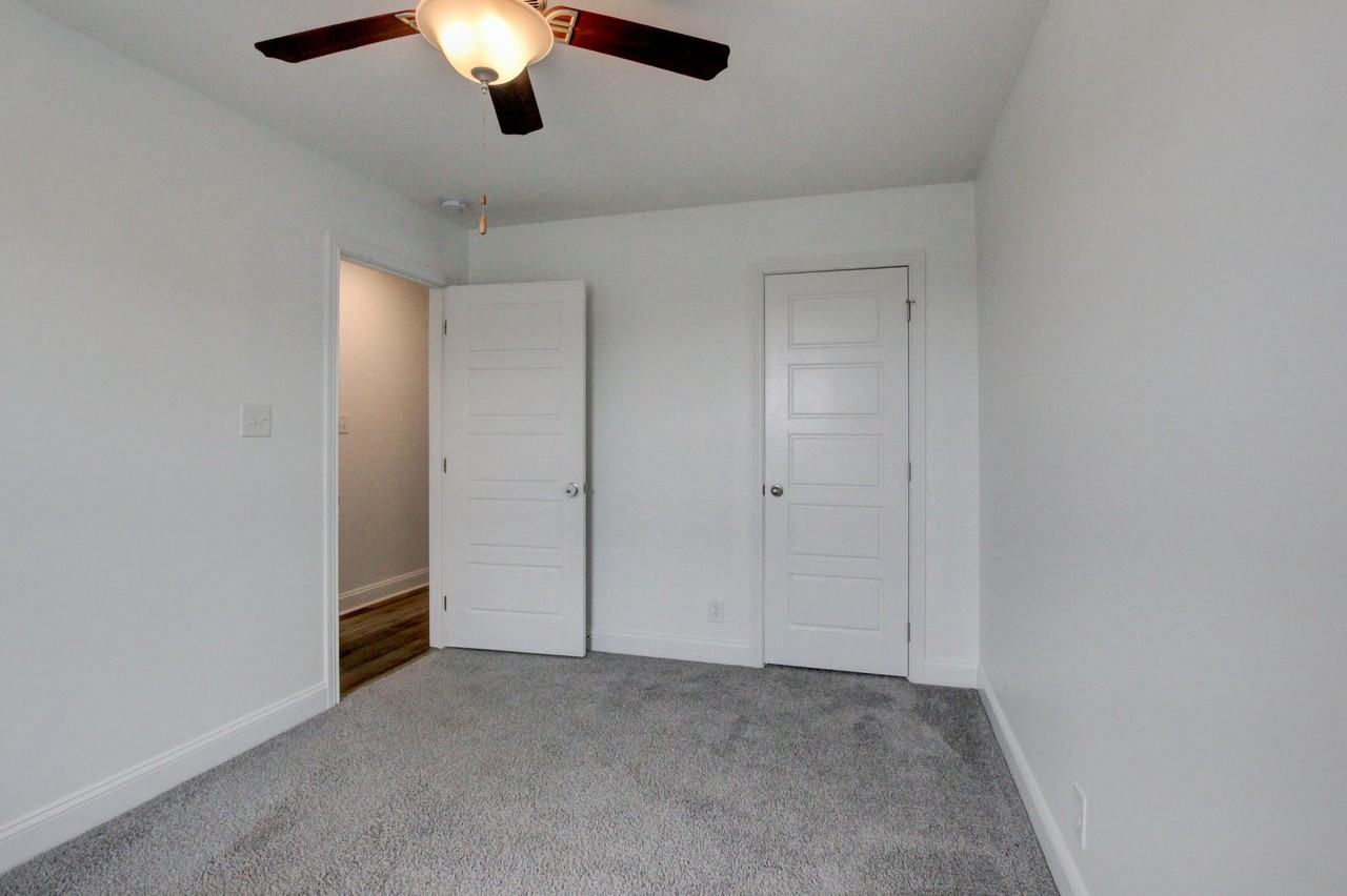 702 Ellie Nat Dr - Photo 7 of 50