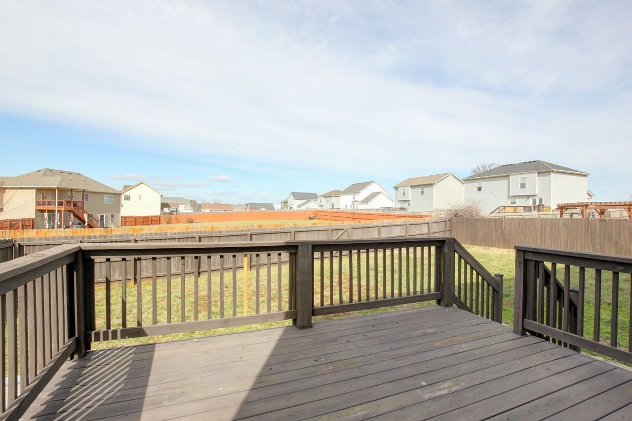 505 Tracy Ln - Photo 3 of 50