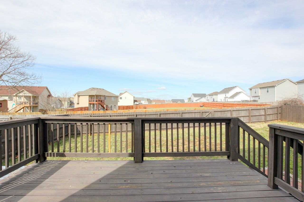 505 Tracy Ln - Photo 5 of 50