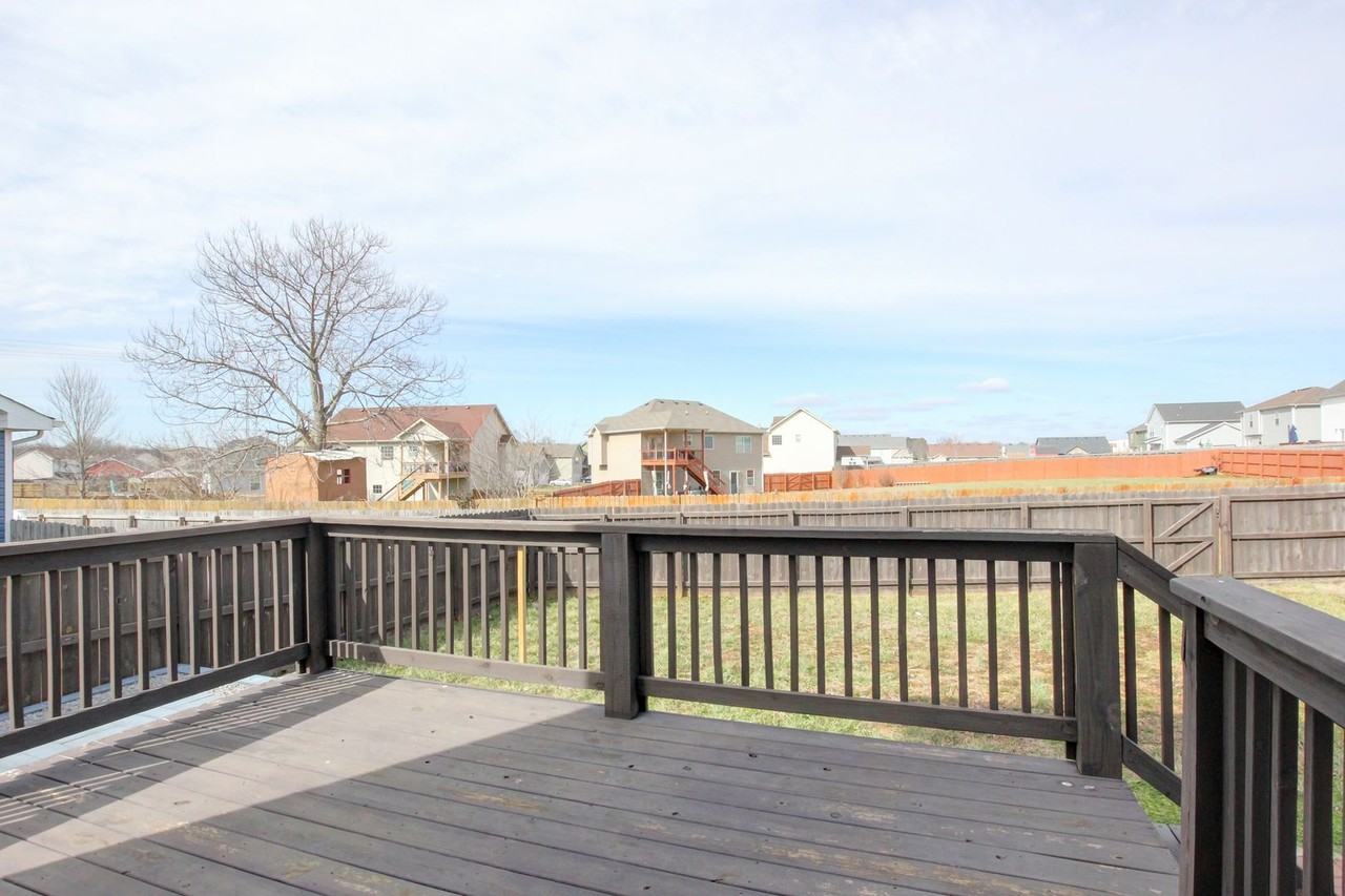 505 Tracy Ln - Photo 6 of 50