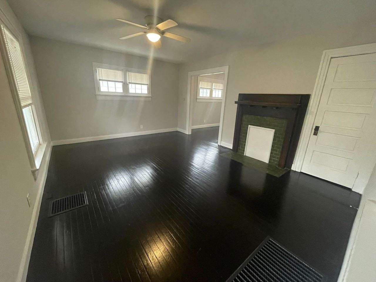 107 Livingston Ave - Photo 3 of 14