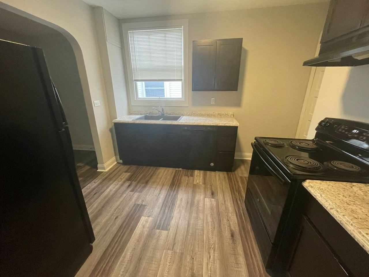 107 Livingston Ave - Photo 6 of 14